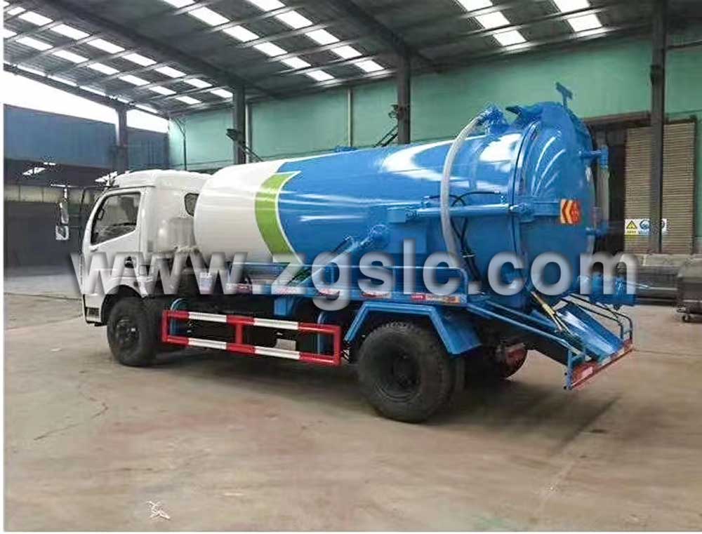 湖北程力東風(fēng)大多利卡吸污車（國五）