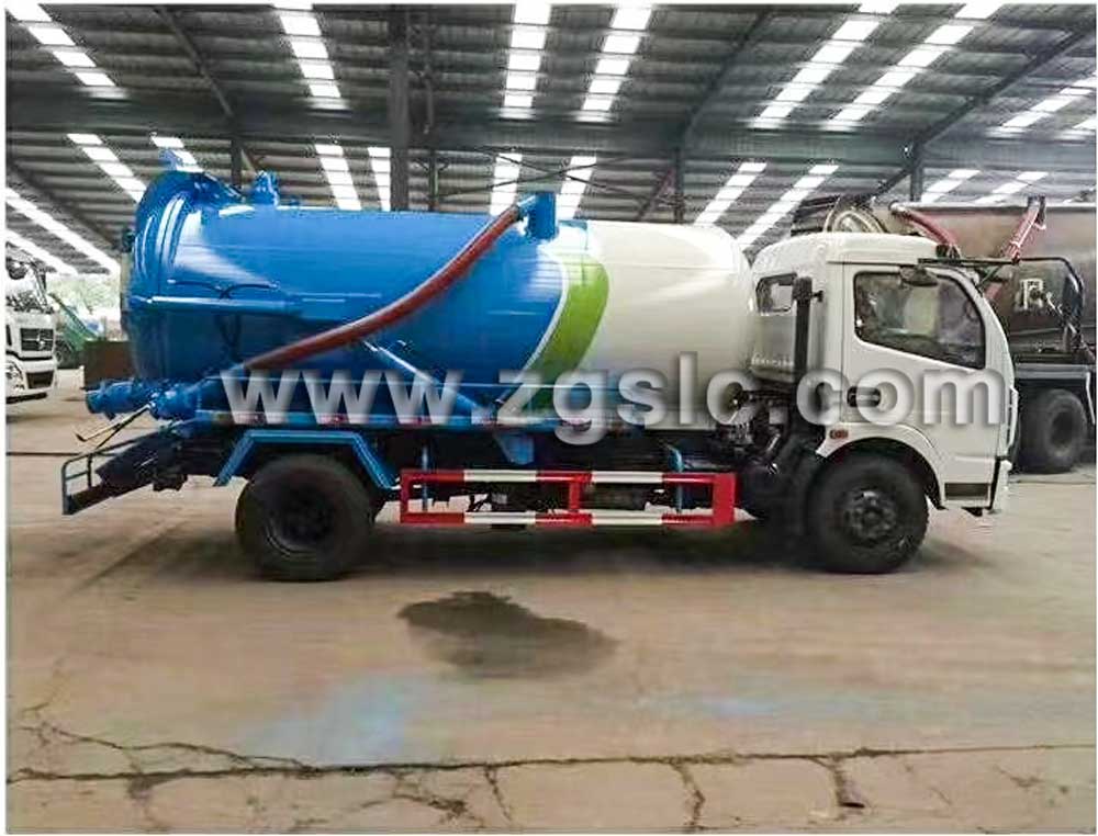 湖北程力東風(fēng)大多利卡吸污車（國五）