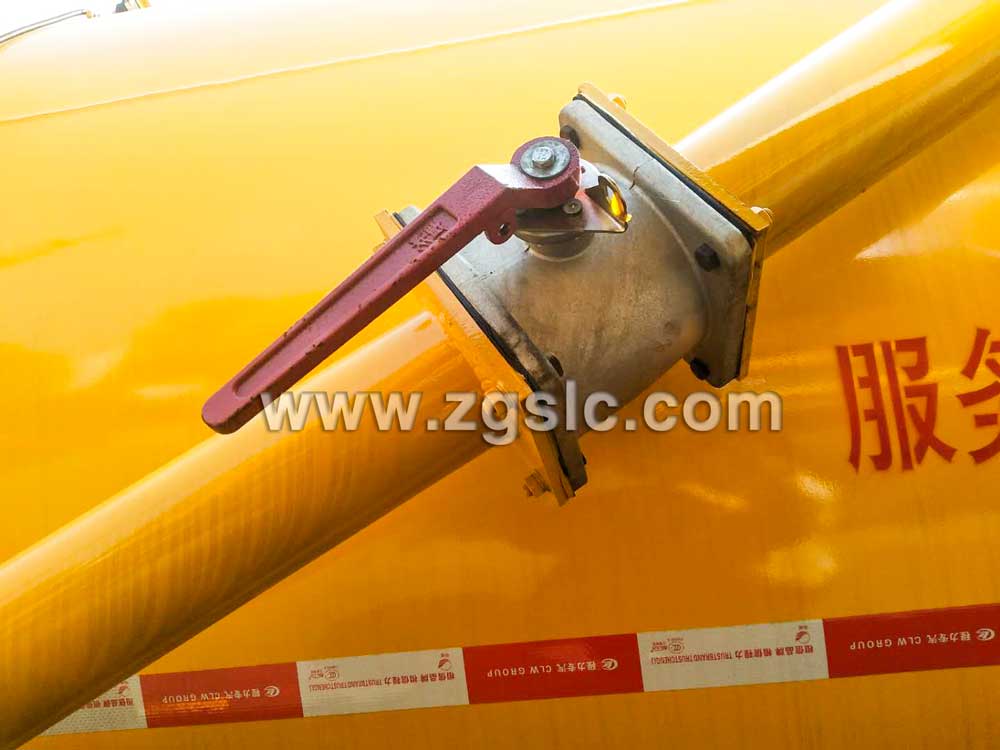 湖北程力東風天龍吸污車（國五）