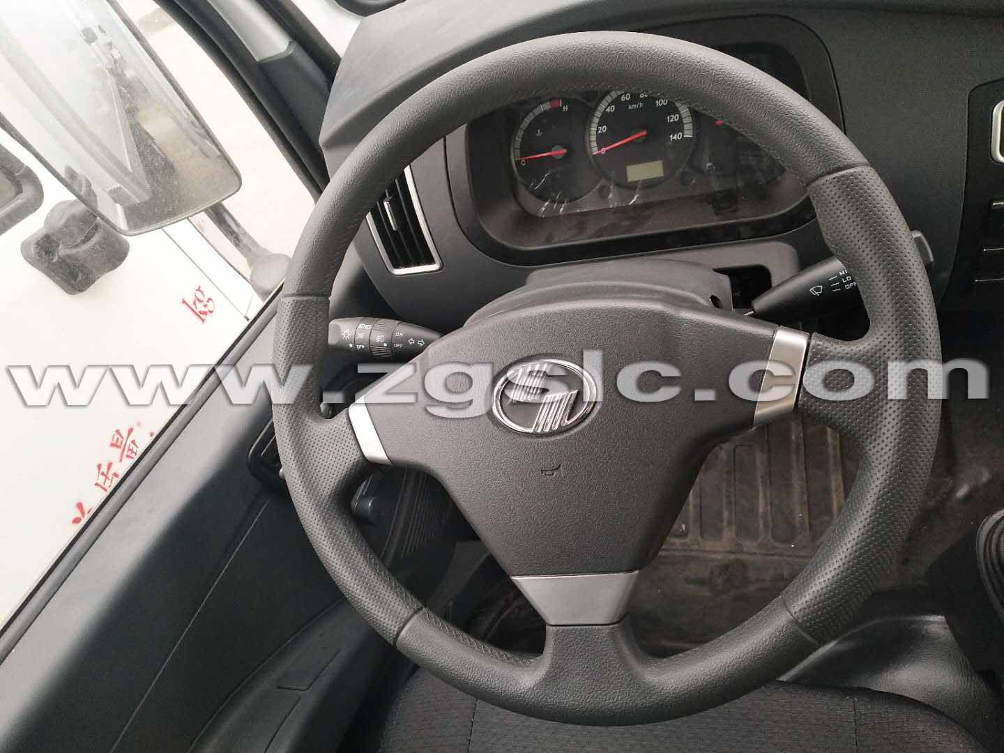 躍進小福星（柴油版）單排冷藏車