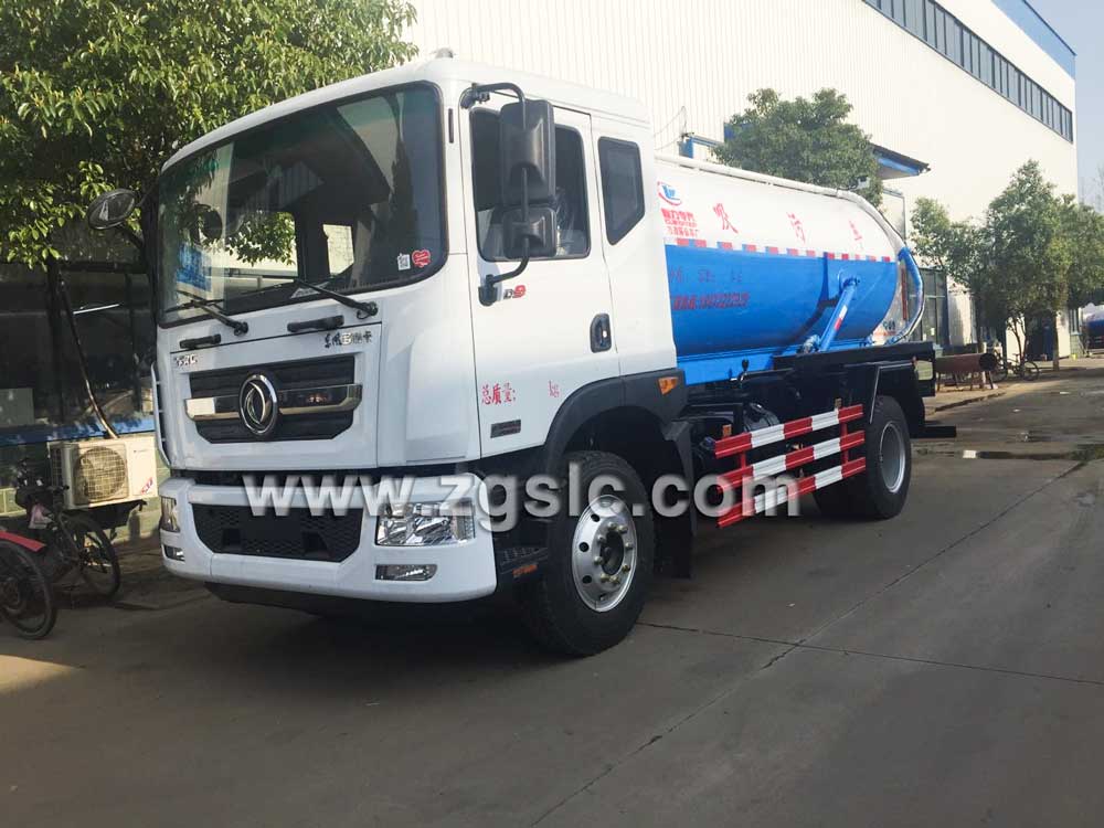 湖北程力東風大多利卡D9吸污車（國五