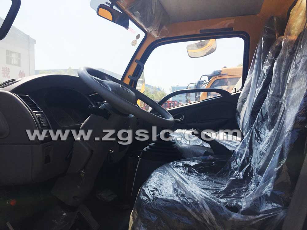 湖北程力東風小多利卡清洗吸污車（國五）