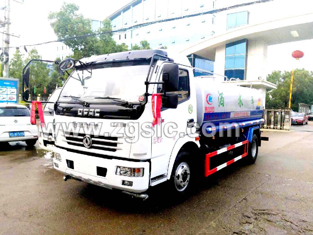 程力東風(fēng)大多利卡8.5方灑水車(chē)黃牌（國(guó)五）