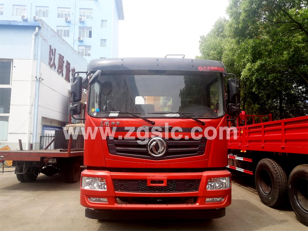 東風特商單橋隨車吊_東風特商隨車吊有后支腿嗎？