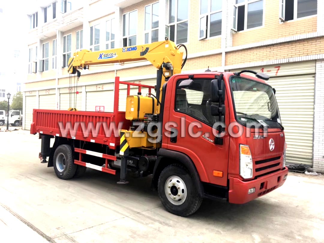 大運(yùn)藍(lán)牌隨車吊