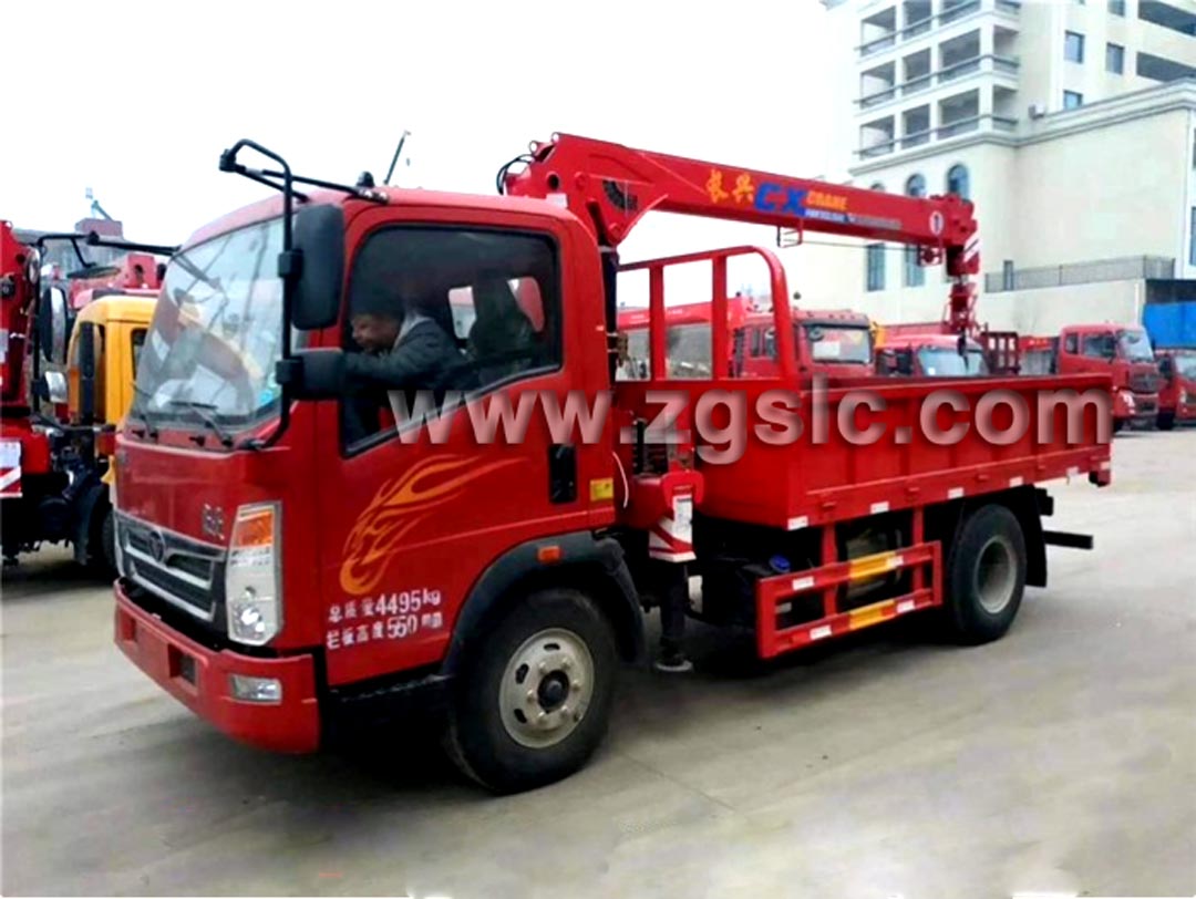 藍(lán)牌重汽豪曼隨車吊