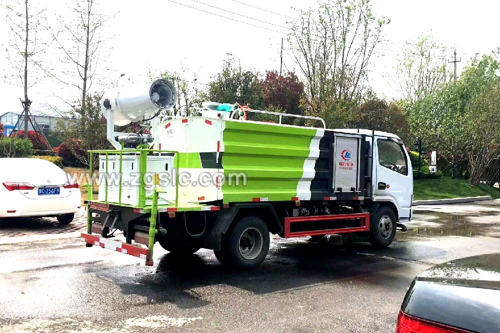 程力東風(fēng)小多利卡藍(lán)牌抑塵/噴霧車（國(guó)五）