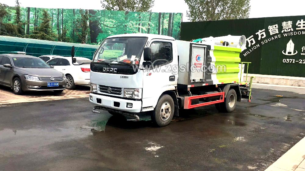 程力東風(fēng)小多利卡藍(lán)牌抑塵/噴霧車（國(guó)五）