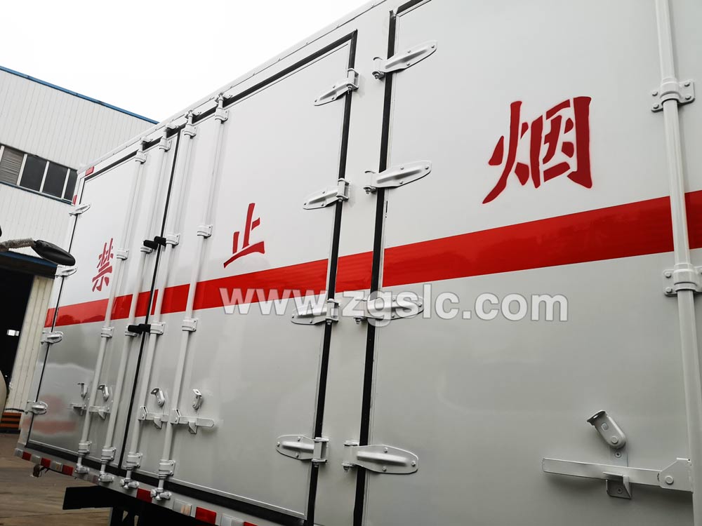 東風乘龍爆破器材運輸車（國五）