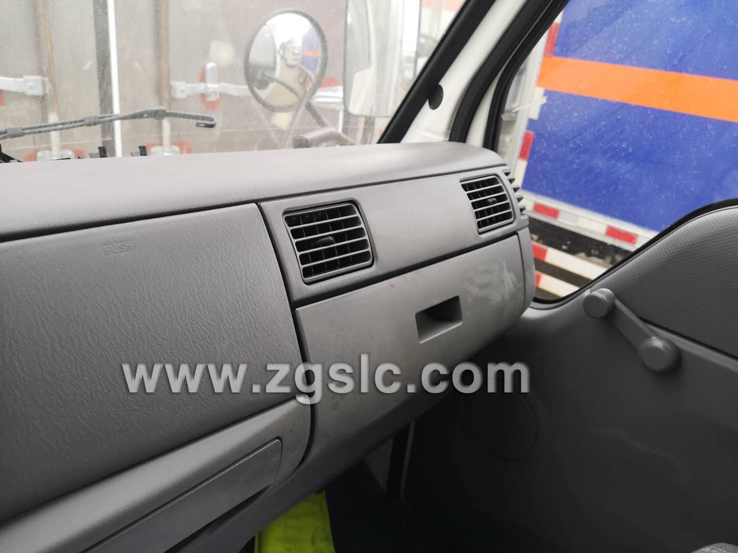 江鈴順達(dá)醫(yī)療廢物轉(zhuǎn)運(yùn)車（國(guó)五）