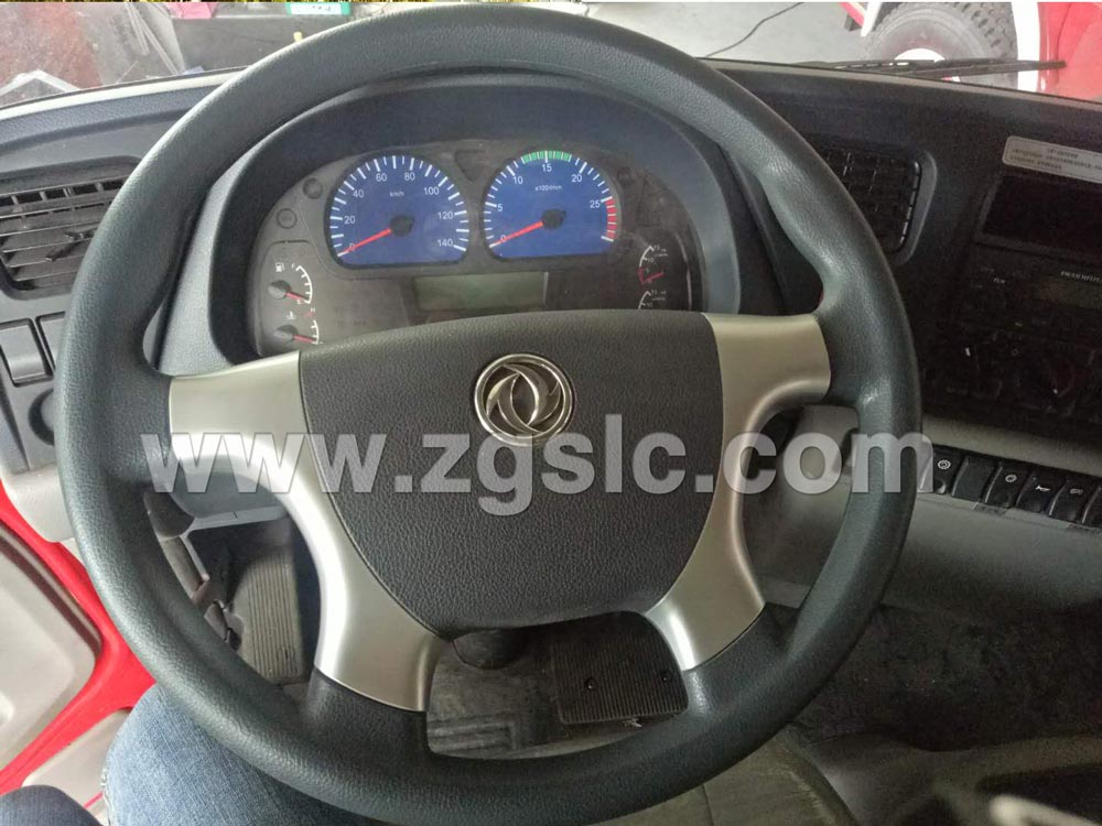 東風天錦雙排水罐消防車（國五）