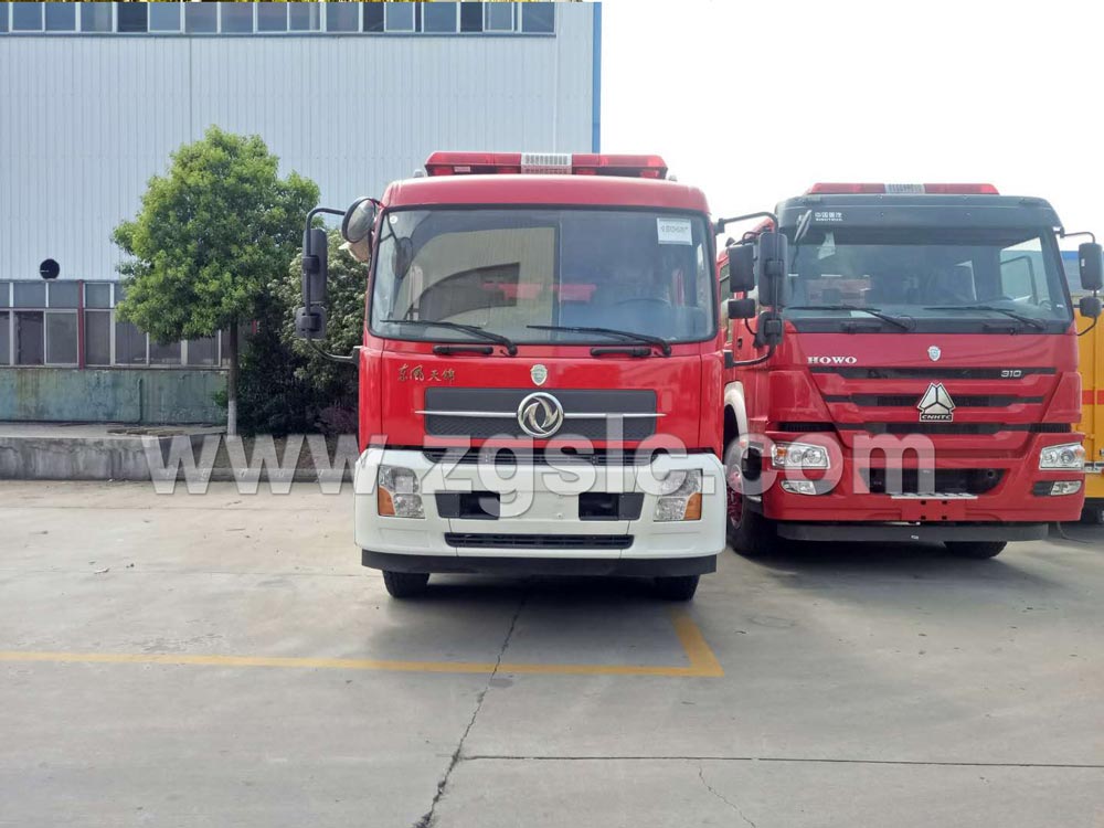 東風天錦雙排水罐消防車（國五）