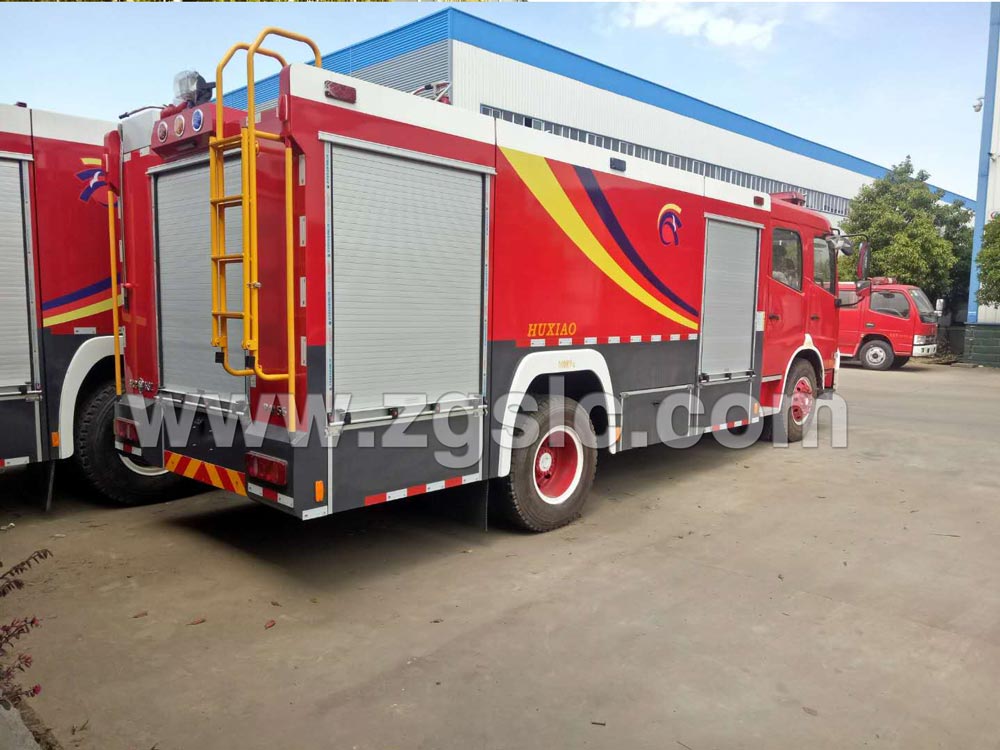 東風天錦雙排水罐消防車（國五）