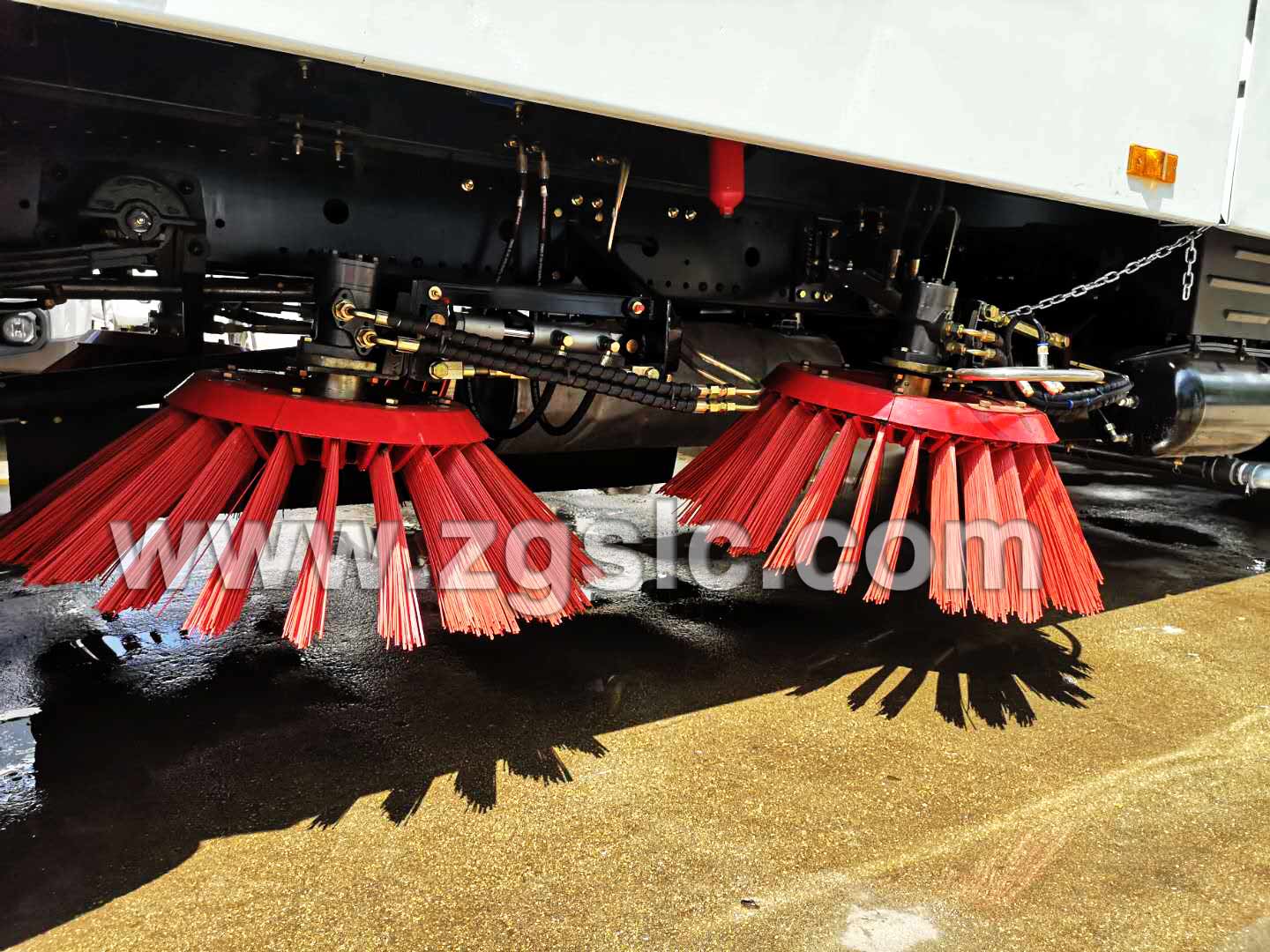 東風(fēng)天錦掃路車（國五）