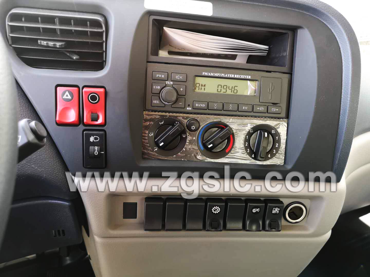 東風(fēng)天錦掃路車（國五）