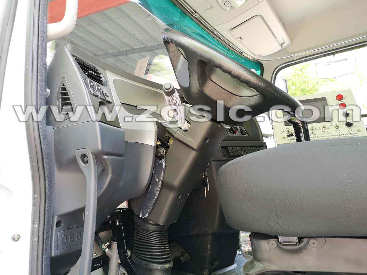 陜汽軒德瀝青灑布車（國(guó)五）