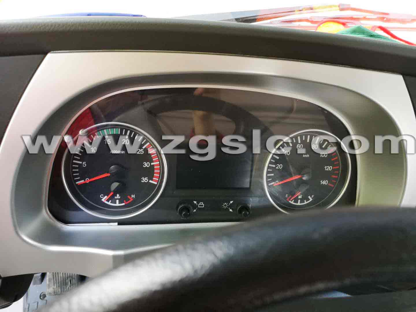 陜汽軒德瀝青灑布車（國(guó)五）