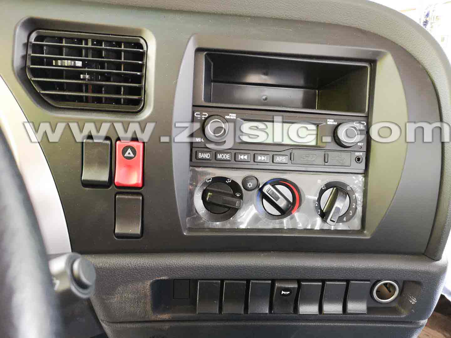 陜汽軒德瀝青灑布車（國(guó)五）