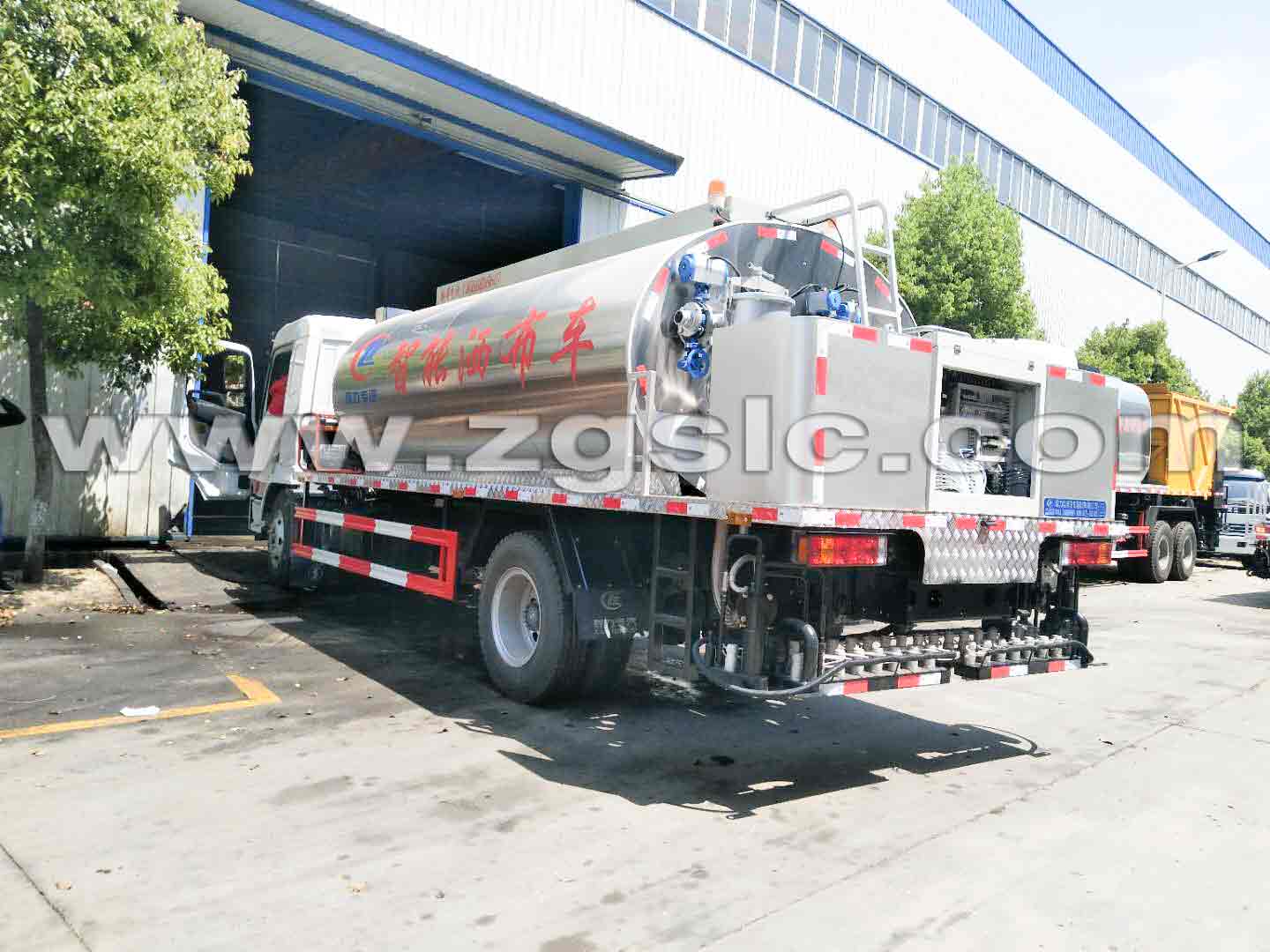 陜汽軒德瀝青灑布車（國(guó)五）