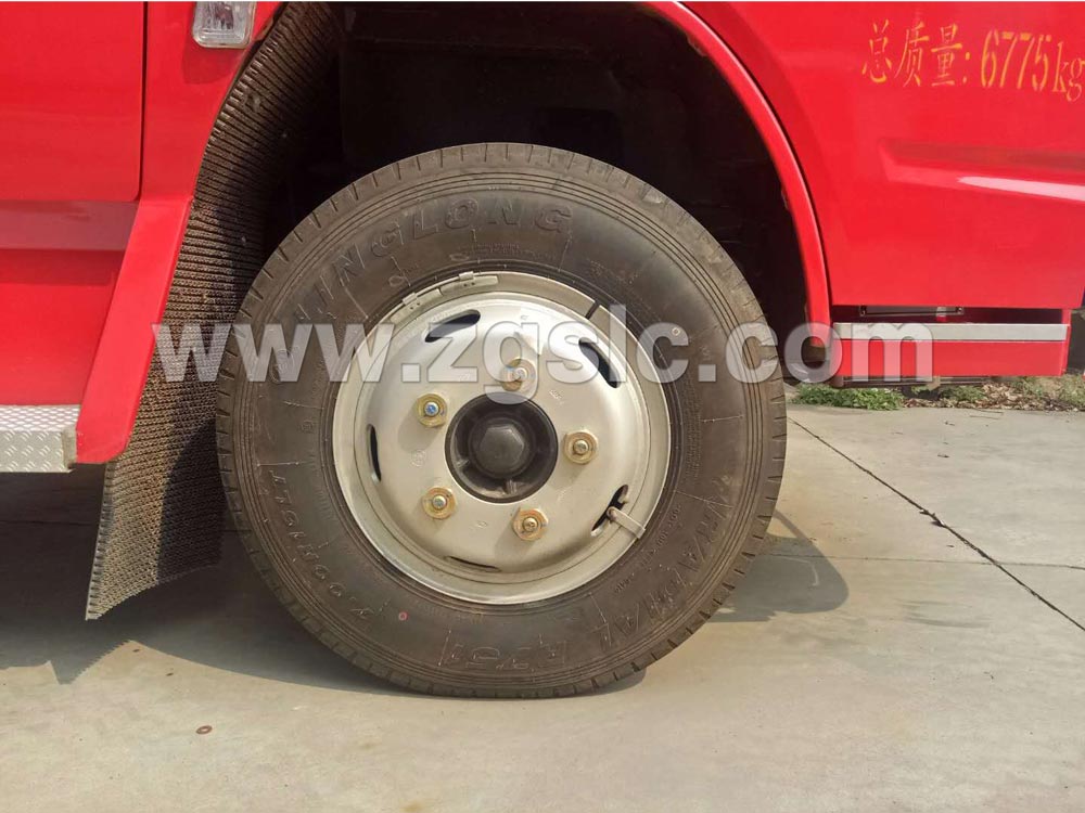 東風小多利卡水罐消防車（國五）