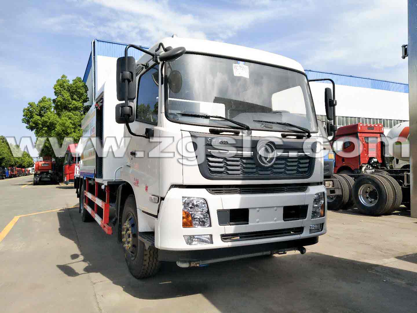 程力集團東風天錦抑塵車（國五）