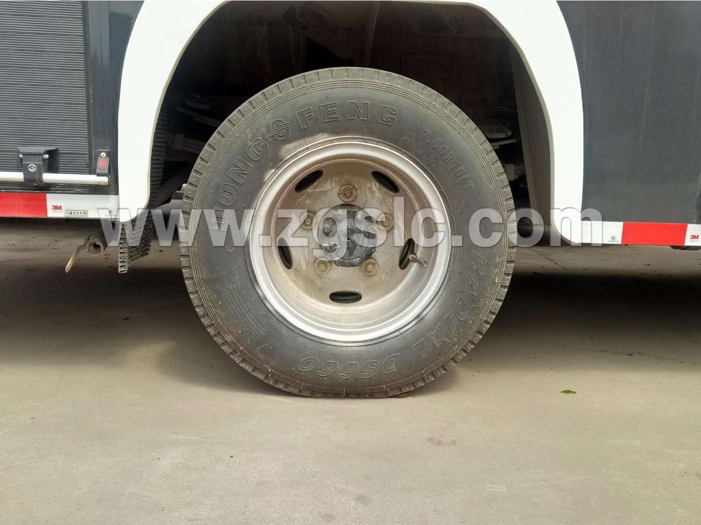 東風凱普特雙排水罐消防車 （國五）