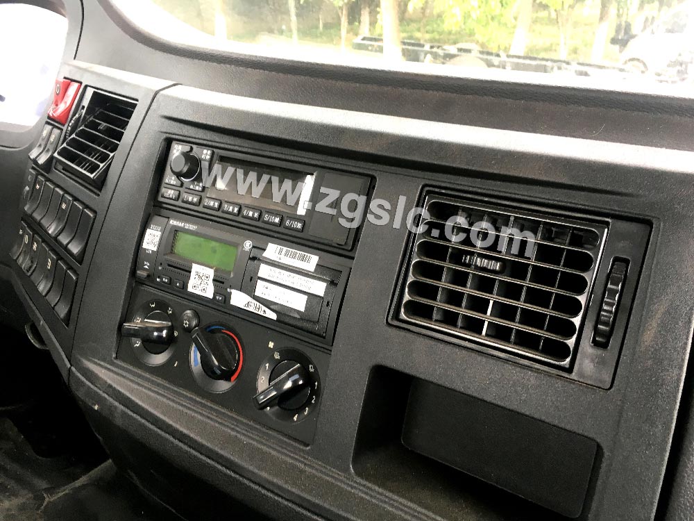 程力黃牌東風特商后八輪平板運輸車（國五）