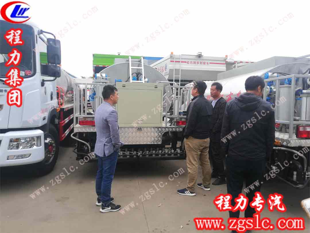 sgdagh.jpg sgdagh.jpg