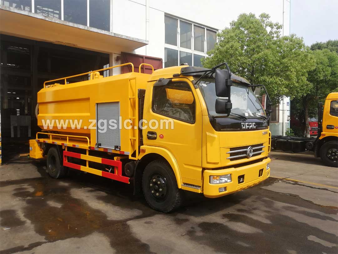 湖北程力東風(fēng)大多利卡清洗吸污車