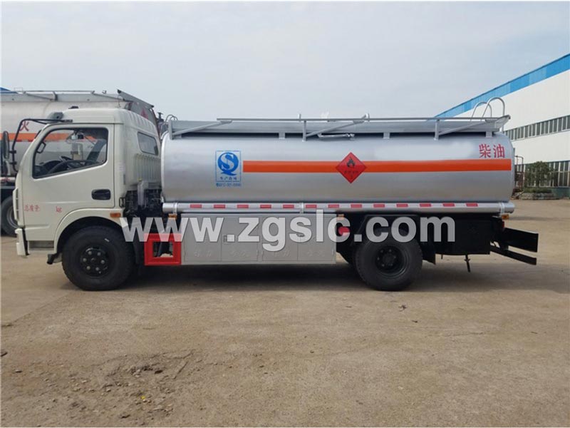 東風(fēng)大多利卡8方加油車(chē)（國(guó)五）性?xún)r(jià)比