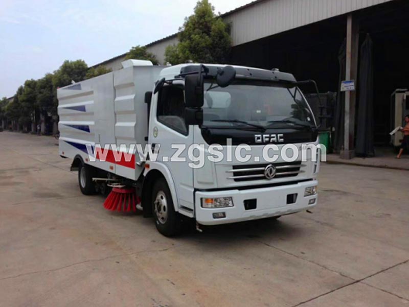 東風(fēng)大多利卡掃路車(國五) 東風(fēng)大多利卡掃路車(國五)