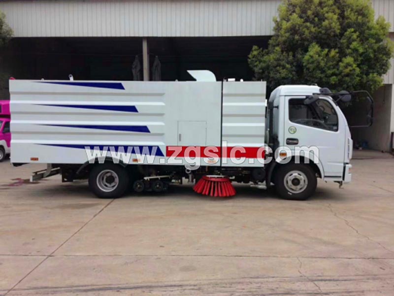 東風(fēng)大多利卡掃路車(國五) 東風(fēng)大多利卡掃路車(國五)