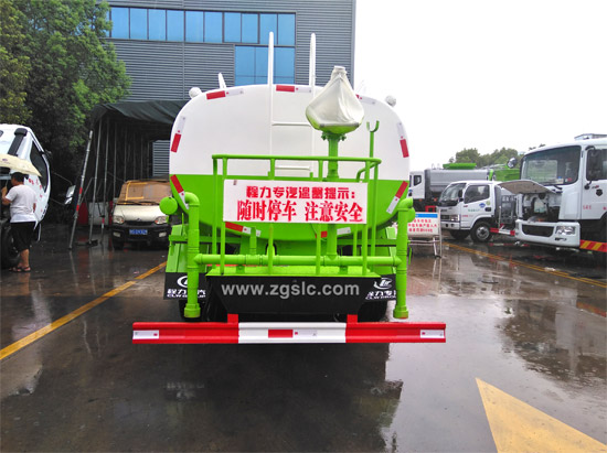 國六9.2方東風(fēng)凱普特K7灑水車_國六灑水車