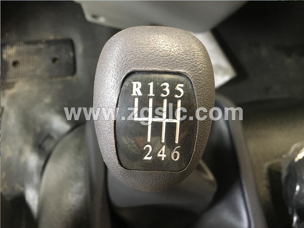 上圖為程力專用汽車股份有限公司生產(chǎn)的國(guó)六東風(fēng)天錦灑水車