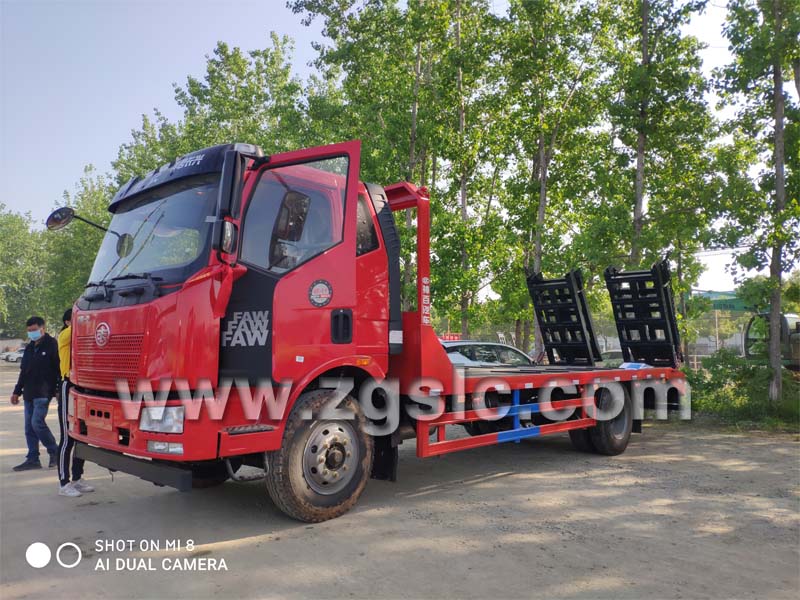 程力集團解放J6平板運輸車.jpg 程力集團解放J6平板運輸車.jpg