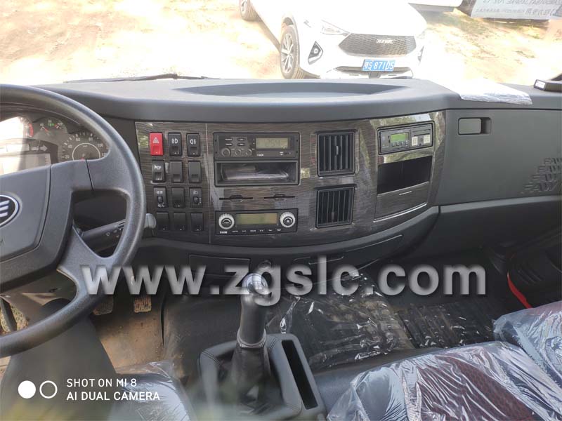 程力集團解放J6平板運輸車.jpg 程力集團解放J6平板運輸車.jpg