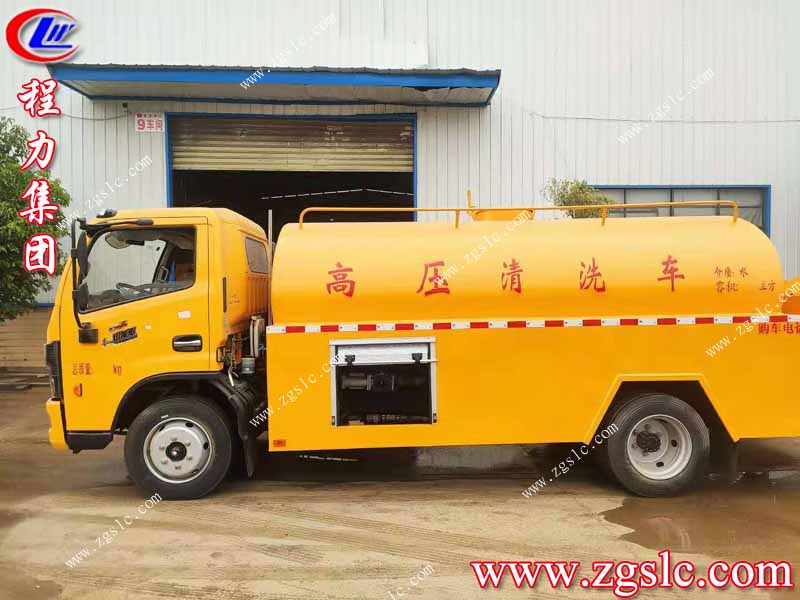 掃路車2.jpg 掃路車2.jpg