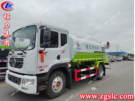 老客戶訂車?yán)玻〕塘ε茤|風(fēng)灑水車已順利前往山西長治所在地